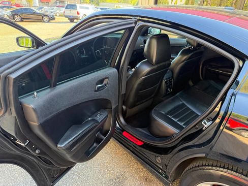 Used 2013 Dodge Charger SXT Plus image 12