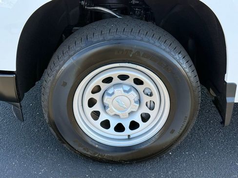 New 2026 Chevrolet Silverado 1500 W/T image 9