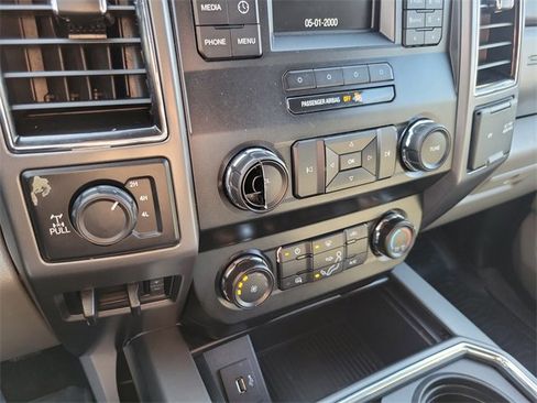 Used 2019 Ford F350 XLT image 18