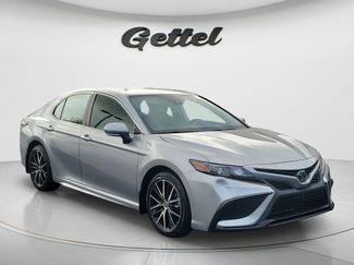 Used 2023 Toyota Camry SE video 2
