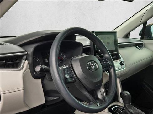 Used 2024 Toyota Corolla Cross L image 10