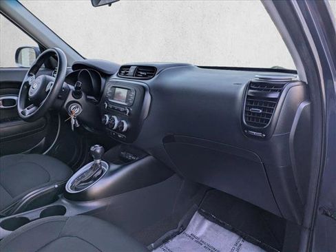Used 2016 Kia Soul + image 21