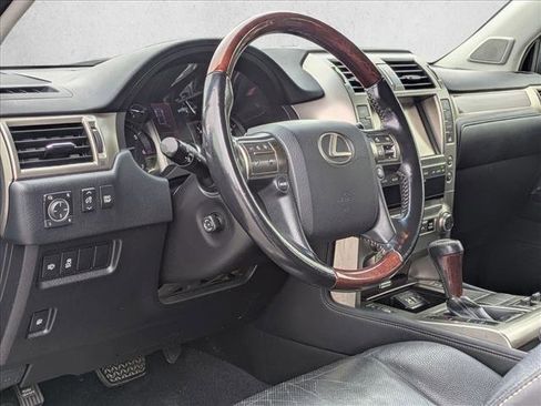 Used 2015 Lexus GX 460 w/ Premium Package image 10