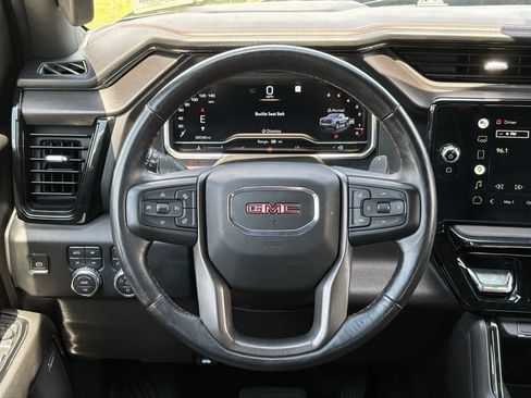 Used 2022 GMC Sierra 1500 AT4 w/ AT4 Preferred Package AWD/4WD image 16