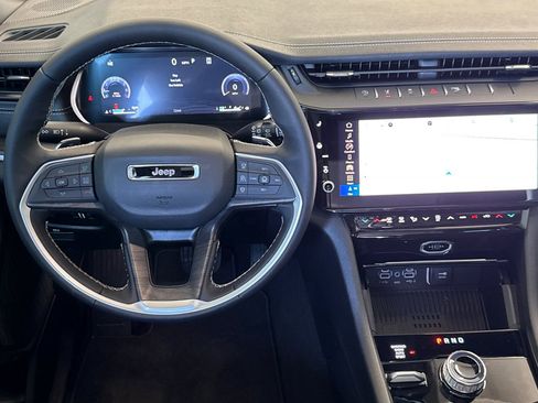 New 2026 Jeep Grand Cherokee L 4WD image 13
