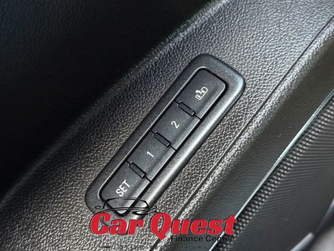 Used 2016 GMC Yukon XL SLT w/ Open Road Package AWD/4WD image 38