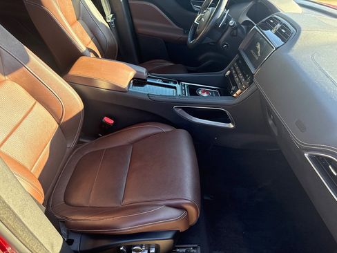 Used 2020 Jaguar F-PACE S image 15