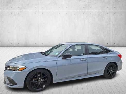 Used 2022 Honda Civic Sport image 1