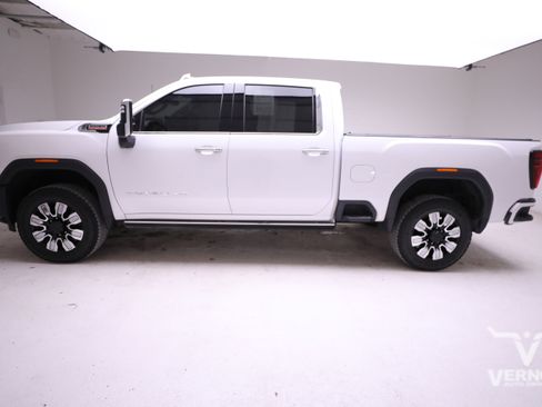 Used 2024 GMC Sierra 2500 Denali w/ Denali Reserve Package image 2