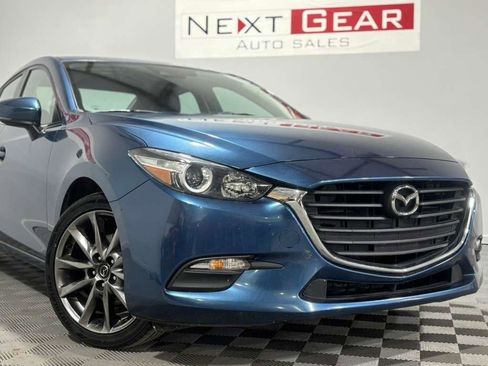 Used 2018 MAZDA MAZDA3 Touring image 3