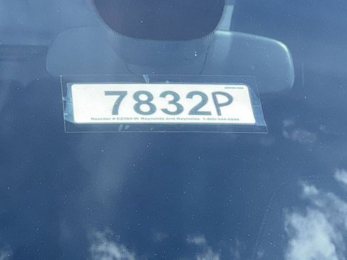 Used 2023 Chevrolet Equinox LT image 33