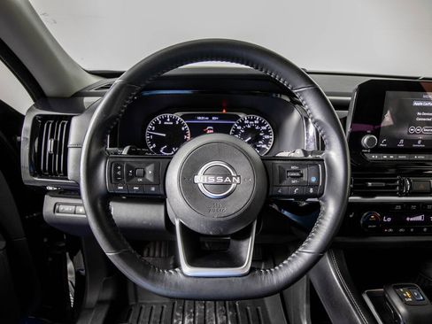 Used 2022 Nissan Pathfinder SV FWD image 20