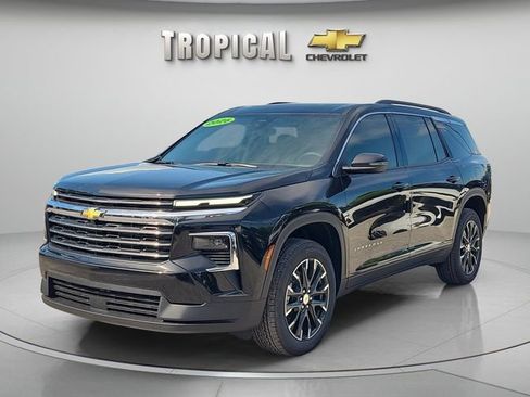 New 2026 Chevrolet Traverse LT w/ Sun and Wheel Package FWD image 1