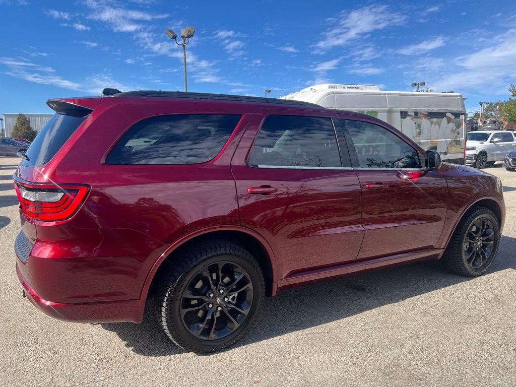 Used 2023 Dodge Durango GT w/ Blacktop Package AWD/4WD image 2