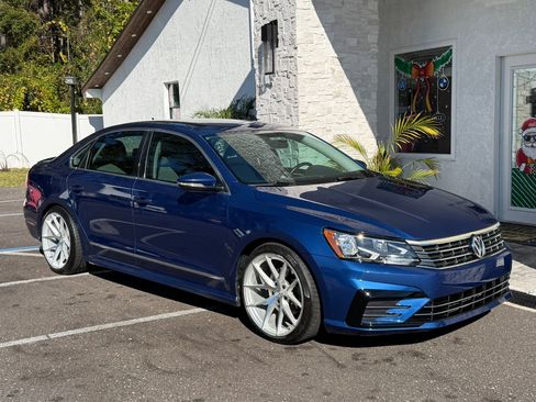 Used 2016 Volkswagen Passat 1.8T R-Line image 18