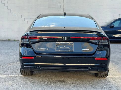 Used 2025 Honda Accord Sport image 3