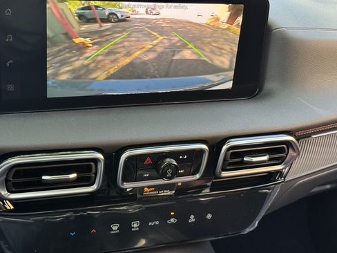 New 2026 Nissan Sentra SR w/ Floor Mat Package FWD image 15