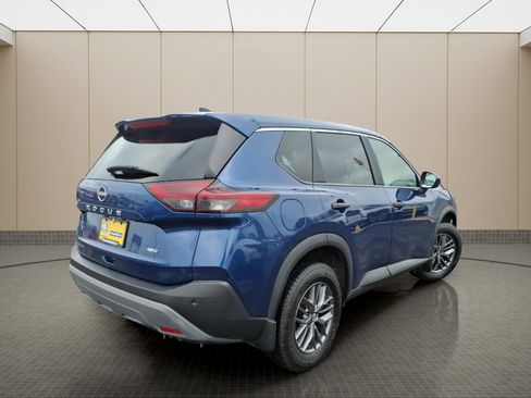 Used 2023 Nissan Rogue S image 7