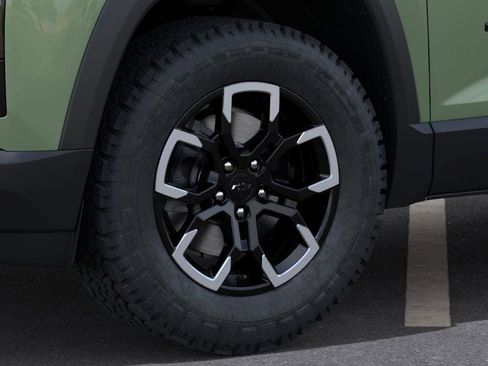 New 2025 Chevrolet Equinox ACTIV w/ Safety and Technology Package image 9