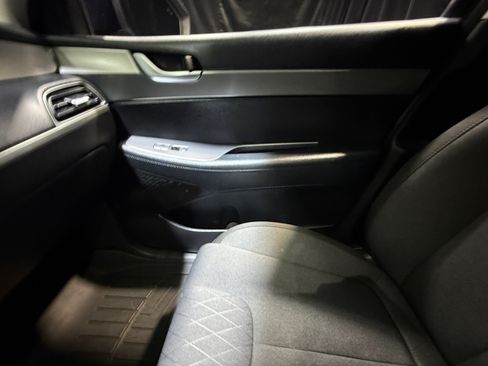 Used 2022 Hyundai Palisade SEL w/ Convenience Package FWD image 16