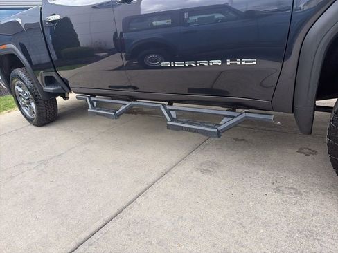 Used 2025 GMC Sierra 2500 SLT AWD/4WD image 21