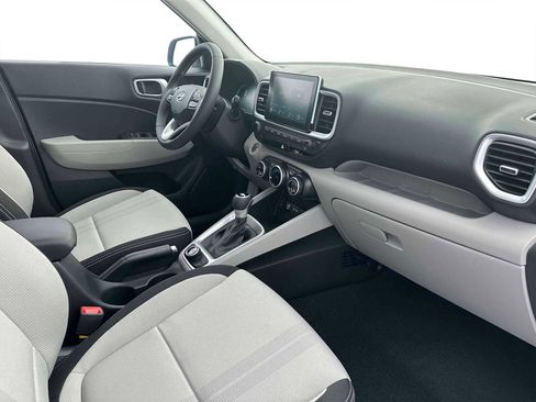 New 2025 Hyundai Venue SEL image 11