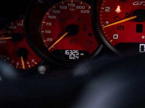 Used 2018 Porsche 911 GT3 image 26