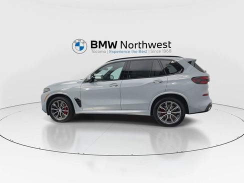 New 2026 BMW X5 xDrive40i w/ M Sport Package AWD/4WD image 11