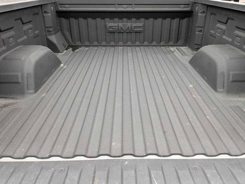 Used 2022 GMC Sierra 1500 SLT w/ SLT Premium Plus Package AWD/4WD image 27