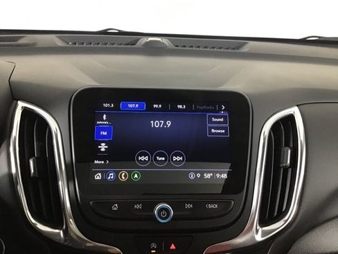 Used 2022 Chevrolet Equinox LT image 17