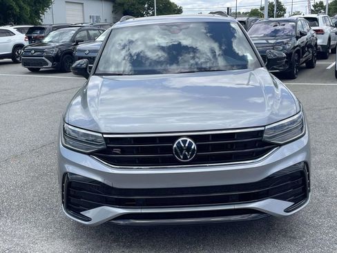 Certified 2023 Volkswagen Tiguan SE R-Line FWD image 2