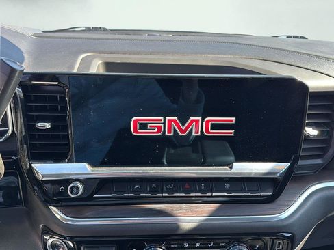 Used 2025 GMC Sierra 1500 SLT image 16