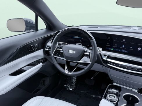Used 2024 Cadillac Lyriq Luxury image 50