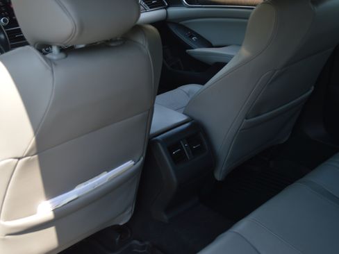 Used 2018 Honda Accord Touring image 22