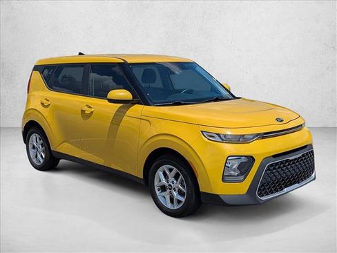 Used 2020 Kia Soul S FWD image 3