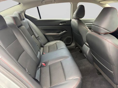 Used 2023 Nissan Altima 2.5 SR FWD image 32