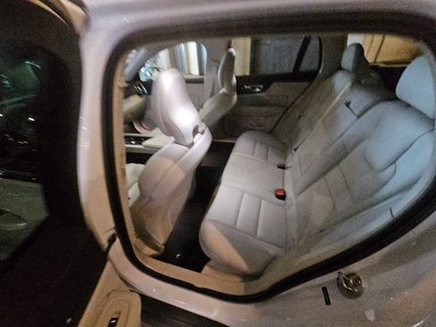 Certified 2024 Volvo V60 B5 Cross Country Plus image 14