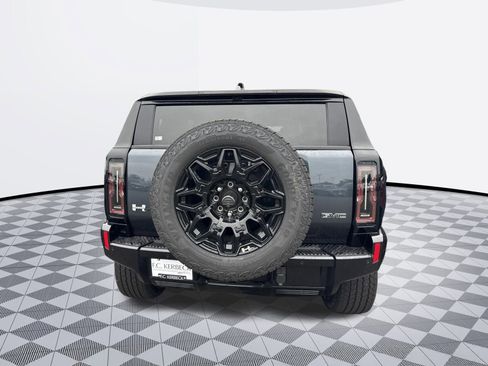 New 2026 GMC Hummer EV SUV image 4