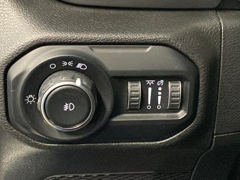 Used 2021 Jeep Wrangler Unlimited Sport AWD/4WD image 29