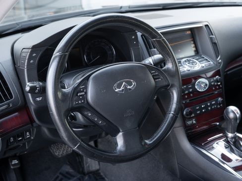 Used 2011 INFINITI G37 Journey w/ Premium Pkg image 11