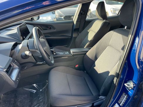 Used 2025 Toyota Prius LE image 35