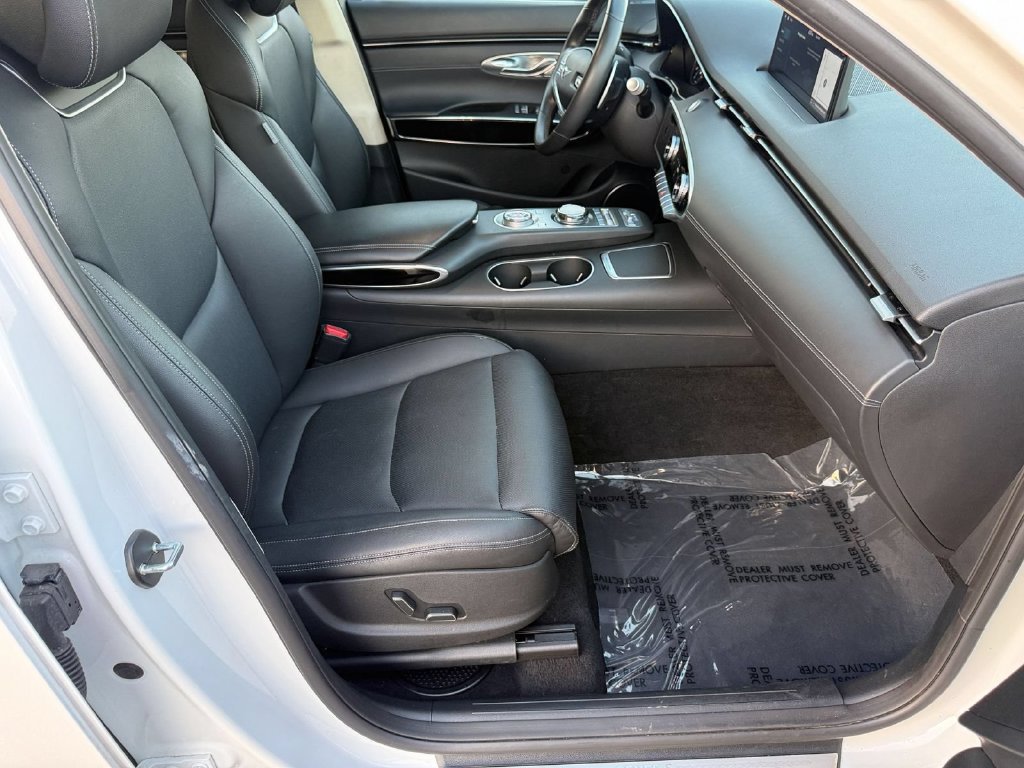 Used 2025 Genesis GV70 2.5T AWD/4WD image 31