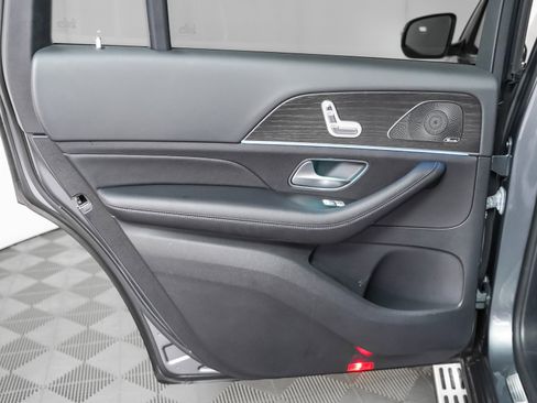 Used 2023 Mercedes-Benz GLS 450 4MATIC image 25