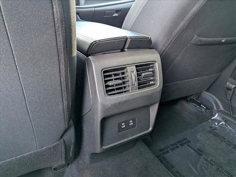 Used 2024 Nissan Rogue SV FWD image 24