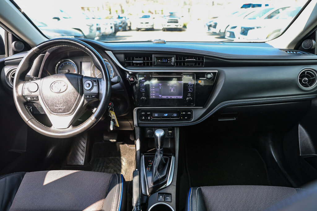 Used 2017 Toyota Corolla SE w/ Protection Package FWD image 2