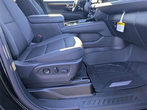 New 2026 Chevrolet Suburban LS w/ LPO, Dark Essentials Package image 38