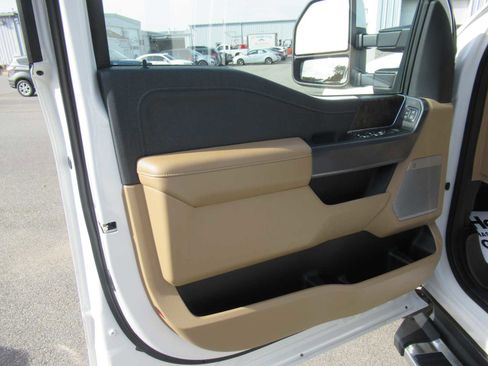 Used 2023 Ford F350 Lariat image 23