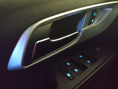 Used 2015 Chevrolet Equinox LT w/ Driver Convenience Package FWD image 27