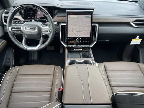 New 2026 GMC Acadia Denali Ultimate w/ LPO, Floor Liner Package AWD/4WD image 12