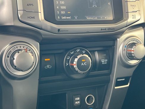 Certified 2018 Toyota 4Runner SR5 Premium AWD/4WD image 21